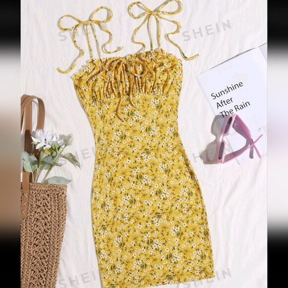 WYWH Frilled Strap Tie Front Ditsy Floral Dress - Picture 2 of 3